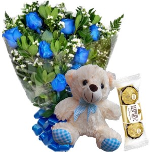 Mini buquê com 6 Rosas Azuis+Urso com Laço Azul 25cm+Chocolate 3un
