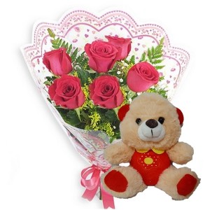 Mini buquê com 6 rosas vermelhas+Ursinho com Camiseta 18cm