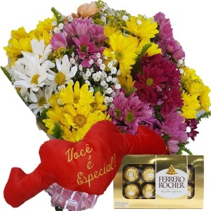 Buquê com Flores Campestres+Chocolate 8un+Coração "Você é Especial"