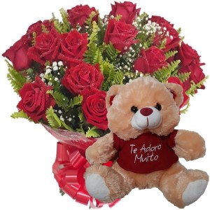 Buquê com 12 Rosas Vermelhas + Urso 25cm "Te Adoro Muito"