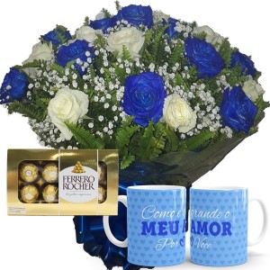 Buquê 12 Rosas Brancas e Azuis+Chocolate 8un+Caneca Azul "como é grande o meu amor"