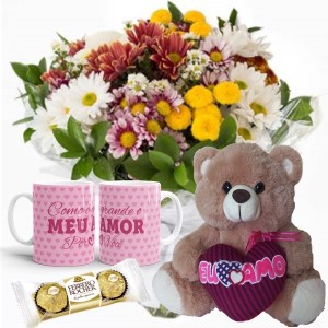 Mini buquê com Flores Campestres+Urso 25cm "Eu te Amo"+1Caneca(Rosa) "Como é grande o meu amor..."+Chocolate 3un